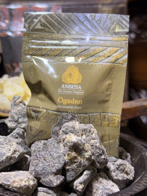 Come Accendere il Carboncino per Incenso in Grani: Guida Pratica per Profumare e Purificare gli Ambienti + KIT AUTUNNO AROMATICO